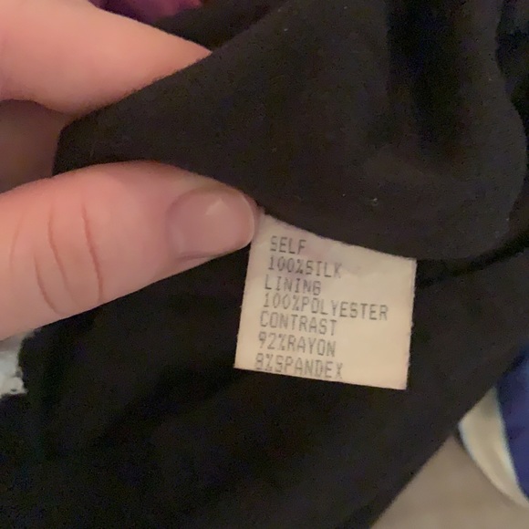 Silk top with contrasting stretchy material - Picture 3 of 3